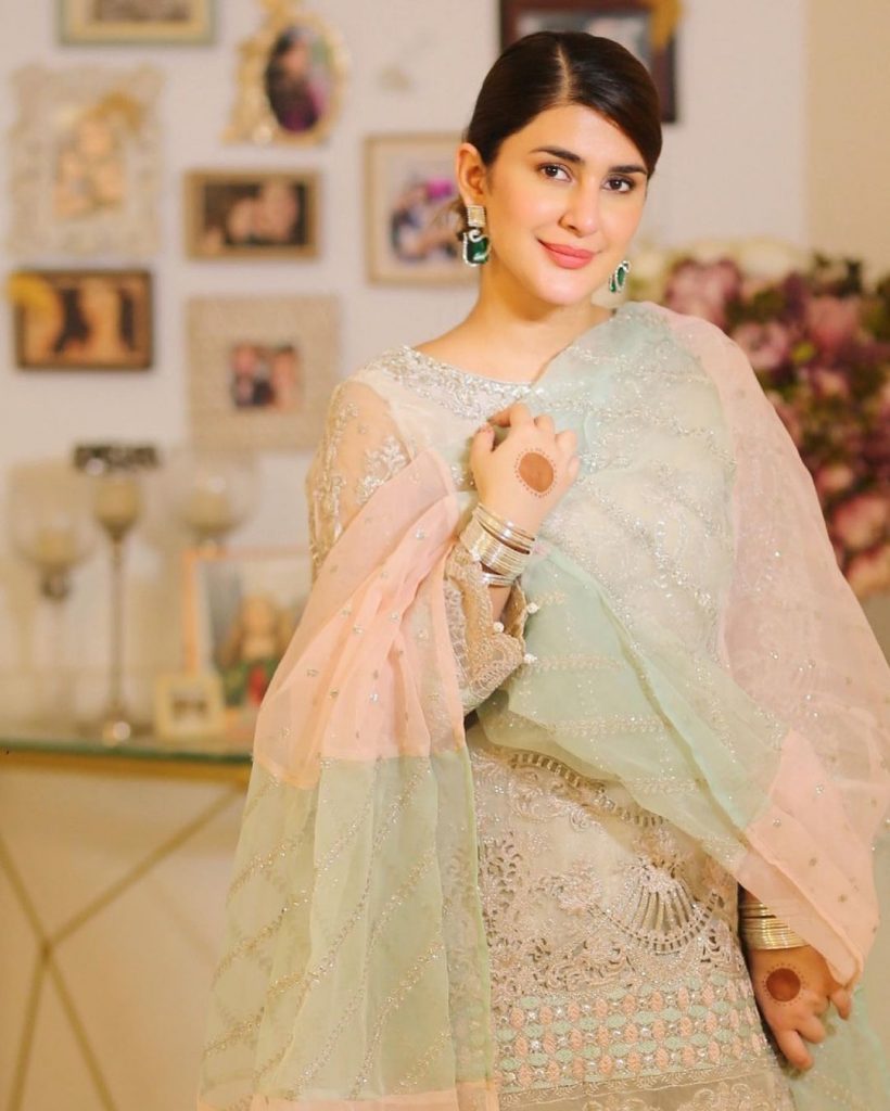 Kubra Khan Shared Adorable Pictures From Eid-ul-Fitr 2021