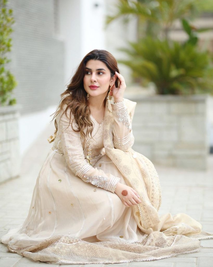 Kubra Khan Shared Adorable Pictures From Eid-ul-Fitr 2021