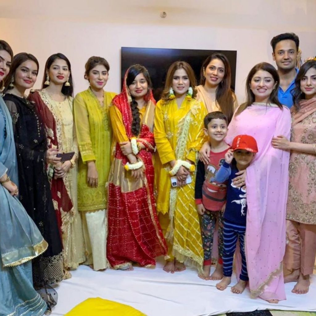 Beautiful Wedding Pictures Of Anchor Person Mahvish Tabassum