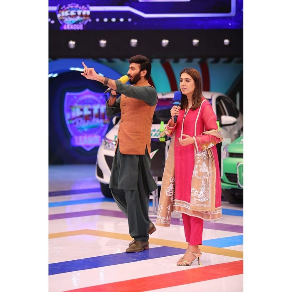 Few Glimpse Of Mansha Pasha And Navin Waqar From The Set Of JPL