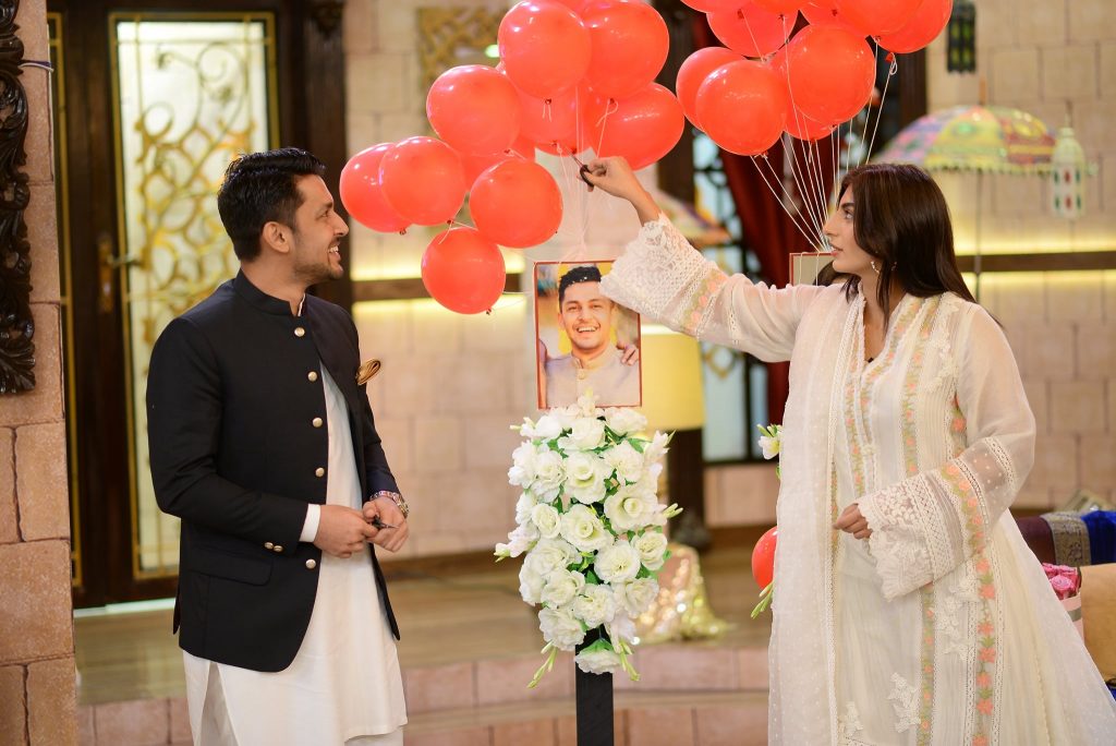 Mariam Ansari With Her Husband Owais Khan At The Set Of Shan-e-Suhoor