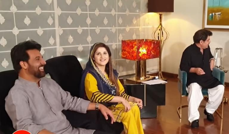 Anchor Mubashar Luqman Hosted A Iftar Dinner For Sahiba and Rambo