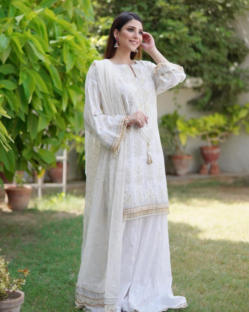 Bewitching Pictures Of Pakistani Celebrities From Eid-ul-Fitar Day 1