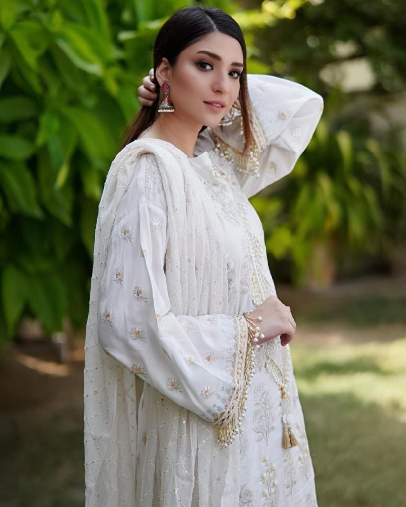 Bewitching Pictures Of Pakistani Celebrities From Eid-ul-Fitar Day 1