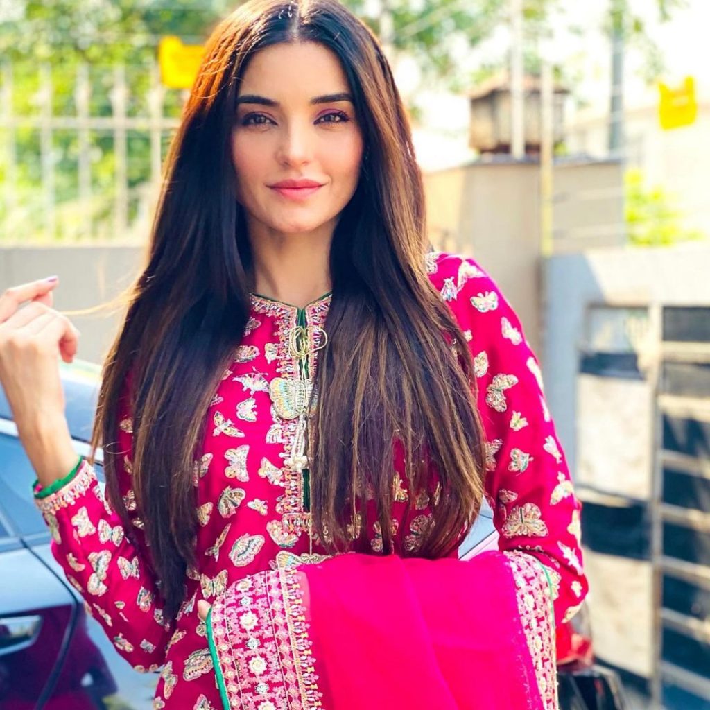 Bewitching Pictures Of Pakistani Celebrities From Eid-ul-Fitar Day 1