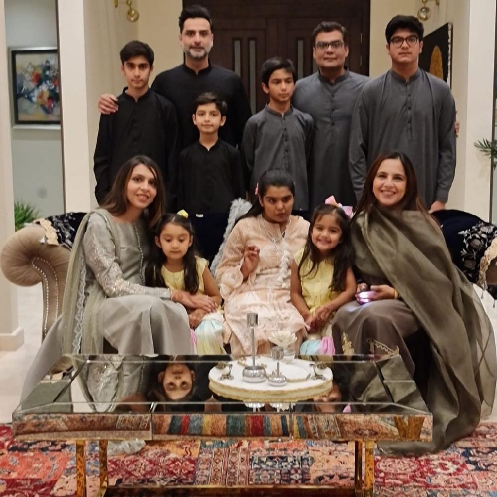 Salman Iqbal's Latest Pictures With His First Wife And Kids