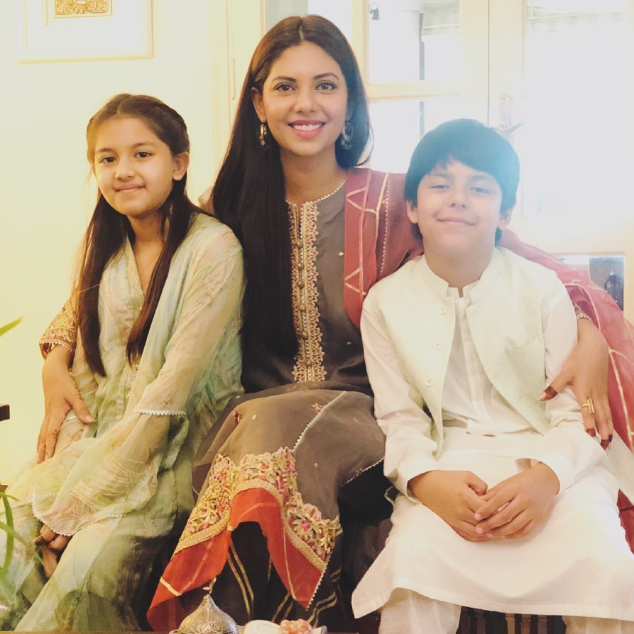 Bewitching Pictures Of Pakistani Celebrities From Eid-ul-Fitar Day 1