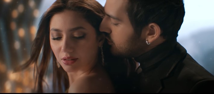 Azaan Sami Khan's New Song "Tu" Featuring Mahira Khan - Public Reaction