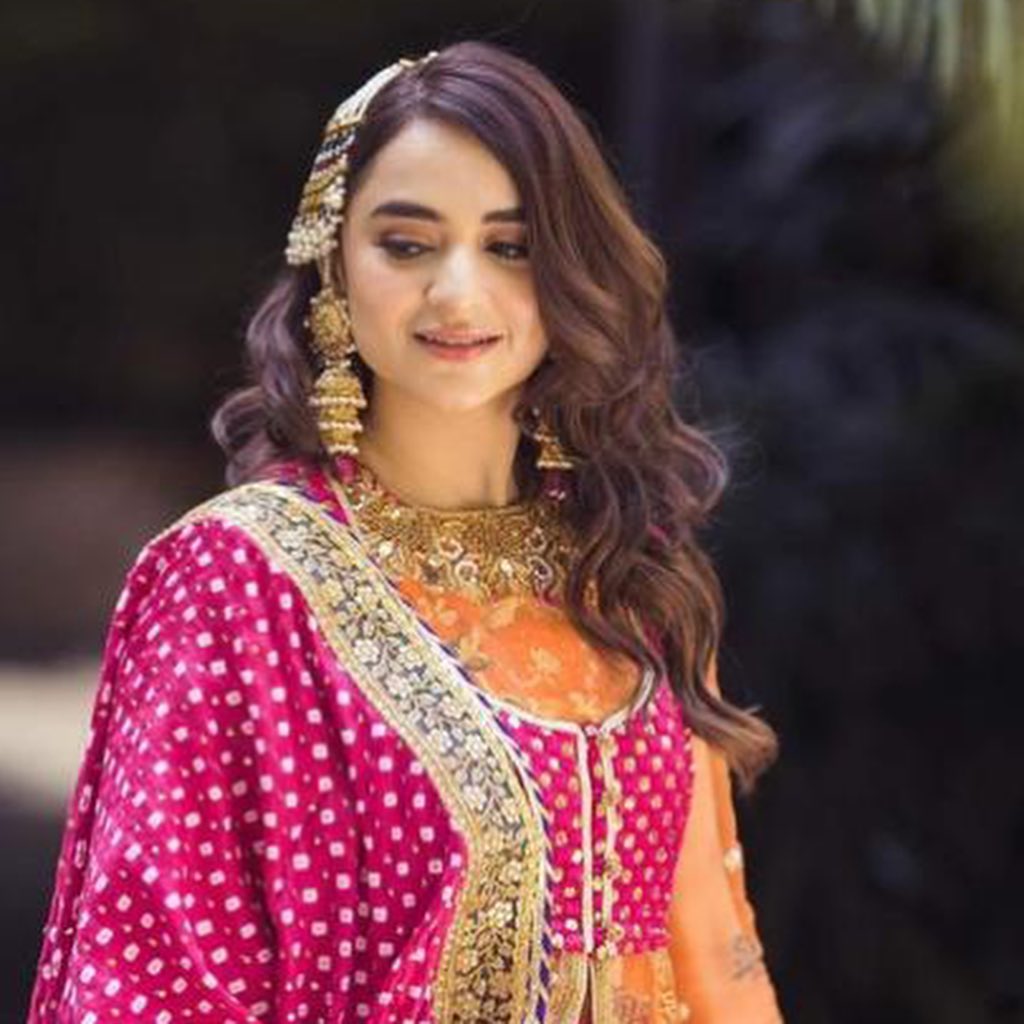 Yumna Zaidi Looks Regal In Her Latest Shoot For RJ's Pret