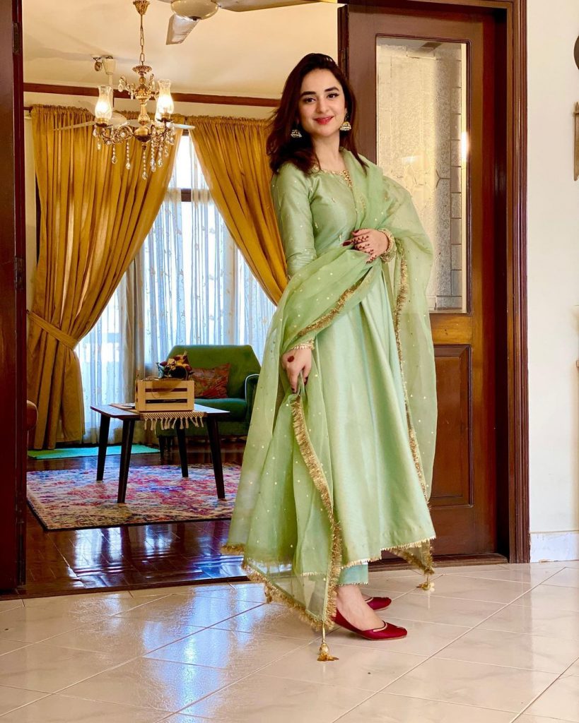 Bewitching Pictures Of Pakistani Celebrities From Eid-ul-Fitar Day 1