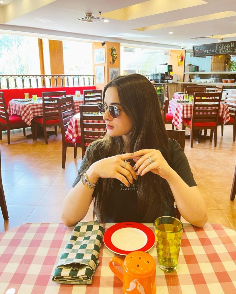 Aiman and Muneeb Having Lunch In Islamabad - Pictures