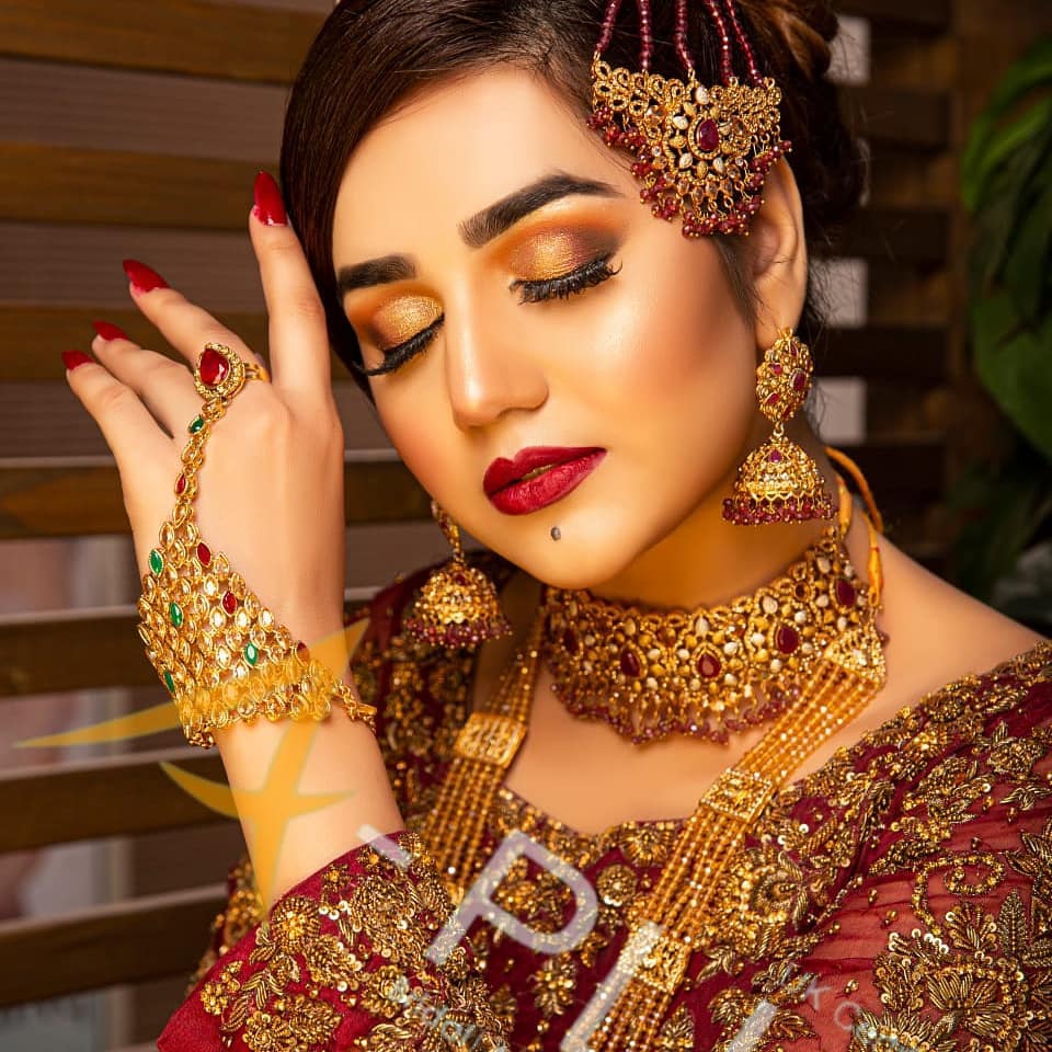 Anum Fayyaz Looks Exquisitely Beautiful In Her Latest Bridal Look