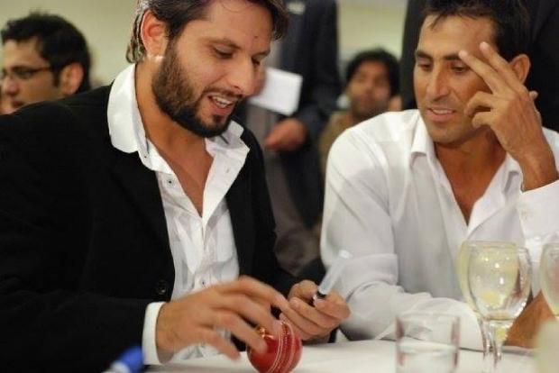 Younis Khan Has An Advice For Shahid Afridi