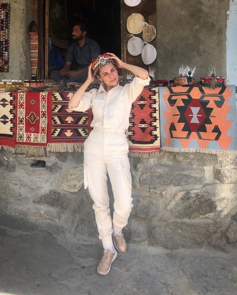 Nausheen Shah Exploring Gilgit Baltistan - Beautiful Pictures