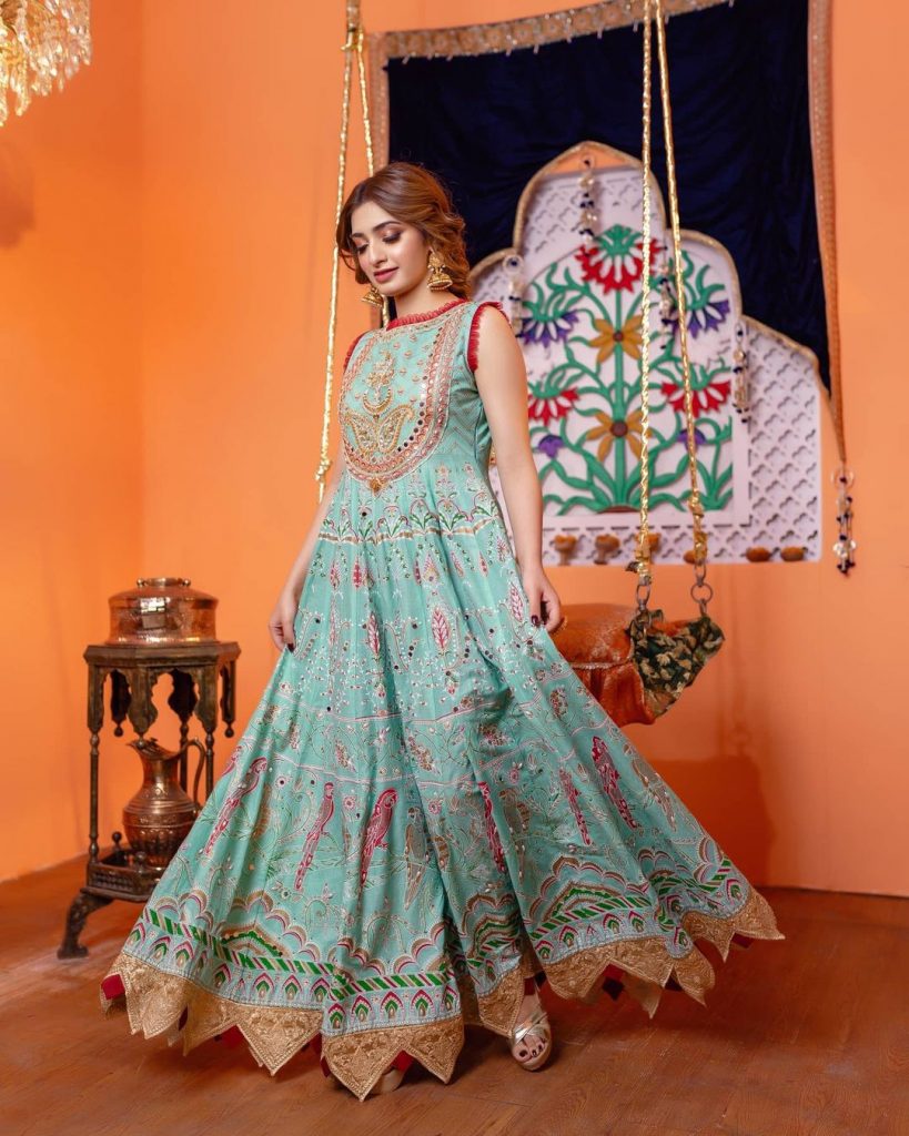 Nawal Saeed In Elegant Traditional Attire - Beautiful Pictures