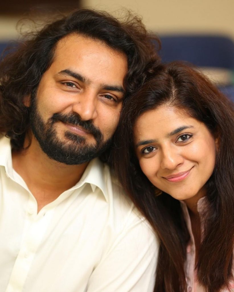Qasim Ali Mureed Pictures With Wife