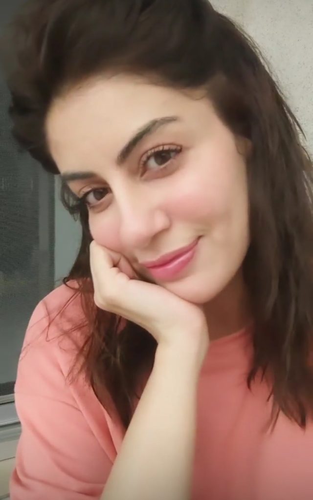 Sadia Faisal's Natural & Glowing Make-Up Look