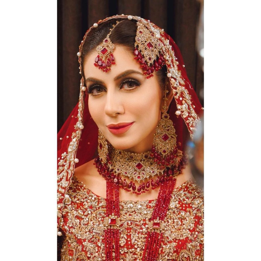 Sadia Faisal's Natural & Glowing Make-Up Look