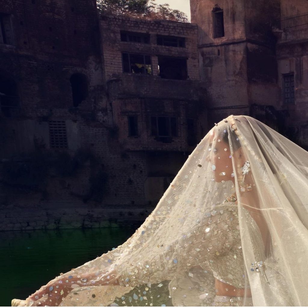 Sara Loren Stuns In Her Latest Bridal Shoot For Asma Aslam