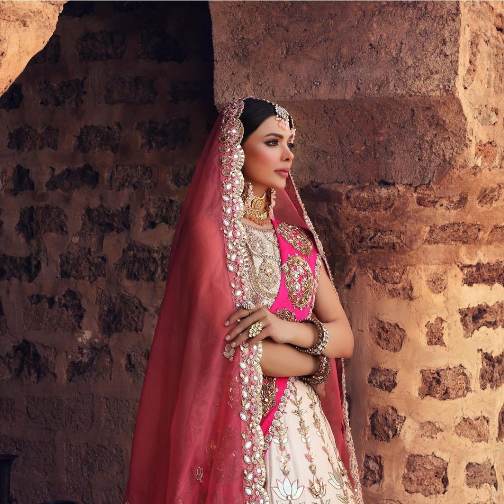 Sara Loren Stuns In Her Latest Bridal Shoot For Asma Aslam