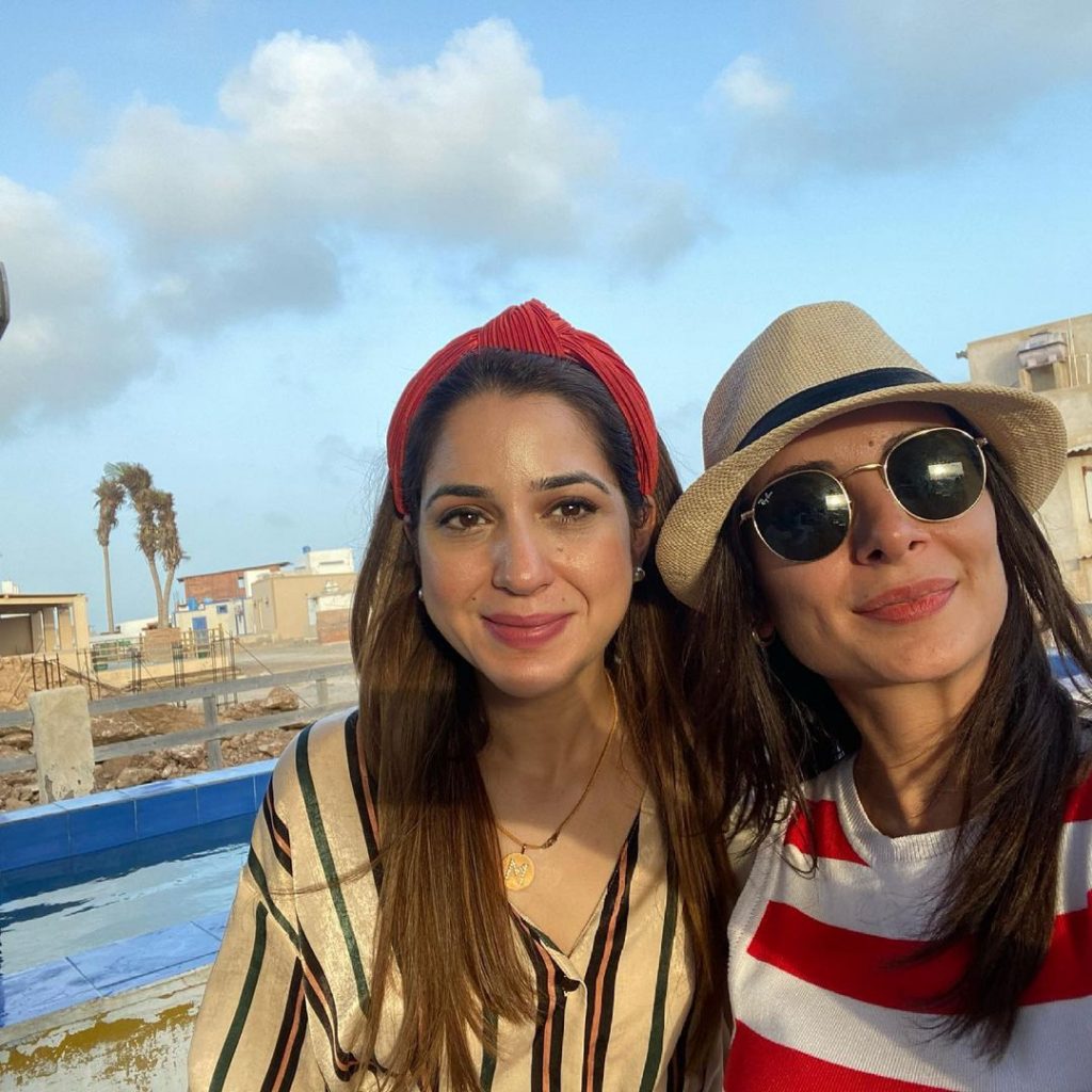 Sarwat Gillani Spends Day At Beach With Friends