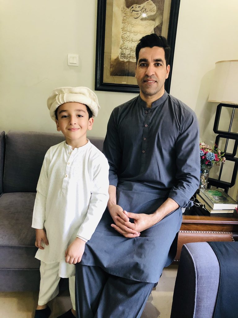 Umar Gul Adorable Pictures With His Kids