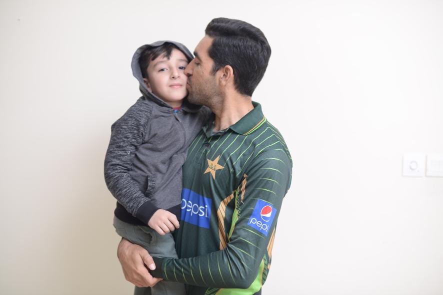 Umar Gul Adorable Pictures With His Kids