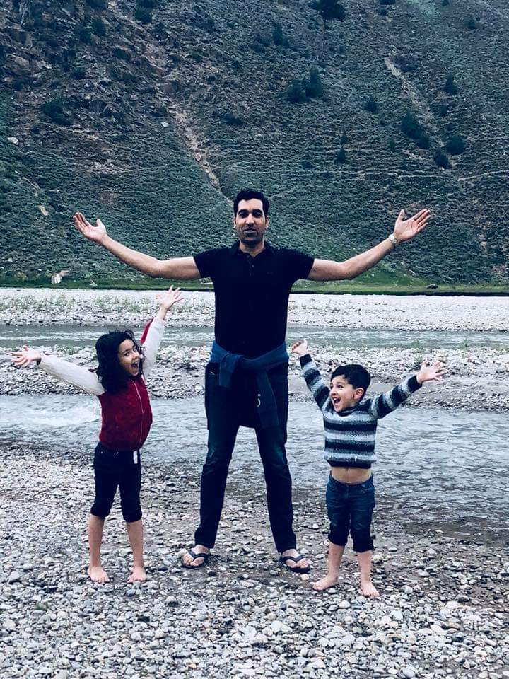 Umar Gul Adorable Pictures With His Kids