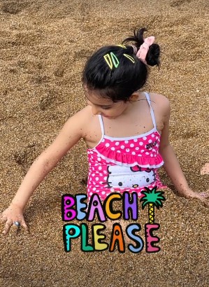 Ayeza Khan Spending Time With Children At Beach