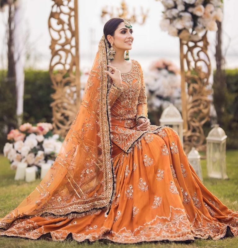 Ayeza Khan Looks Alluring In Her Latest Bridal Shoot Reviewitpk 8322