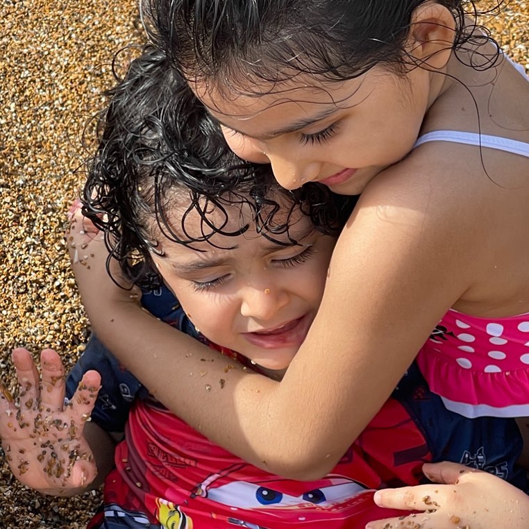 Ayeza Khan Spending Time With Children At Beach