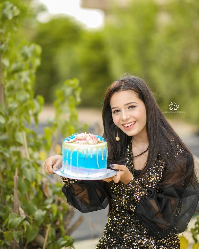Child Star Emaan Khan Celebrates Her Birthday - Beautiful Pictures