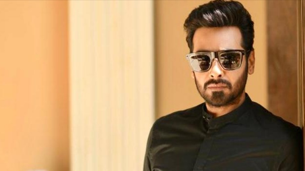 Sana Faysal Shares Adorable Snaps With Faysal Quraishi & Kids