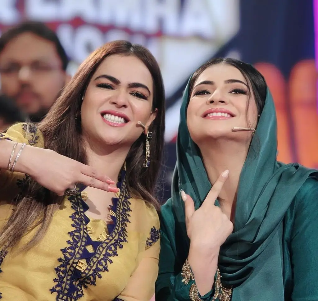 Humaima Malik And Dua Malik At The Set Of "Har Lamha Purjosh"