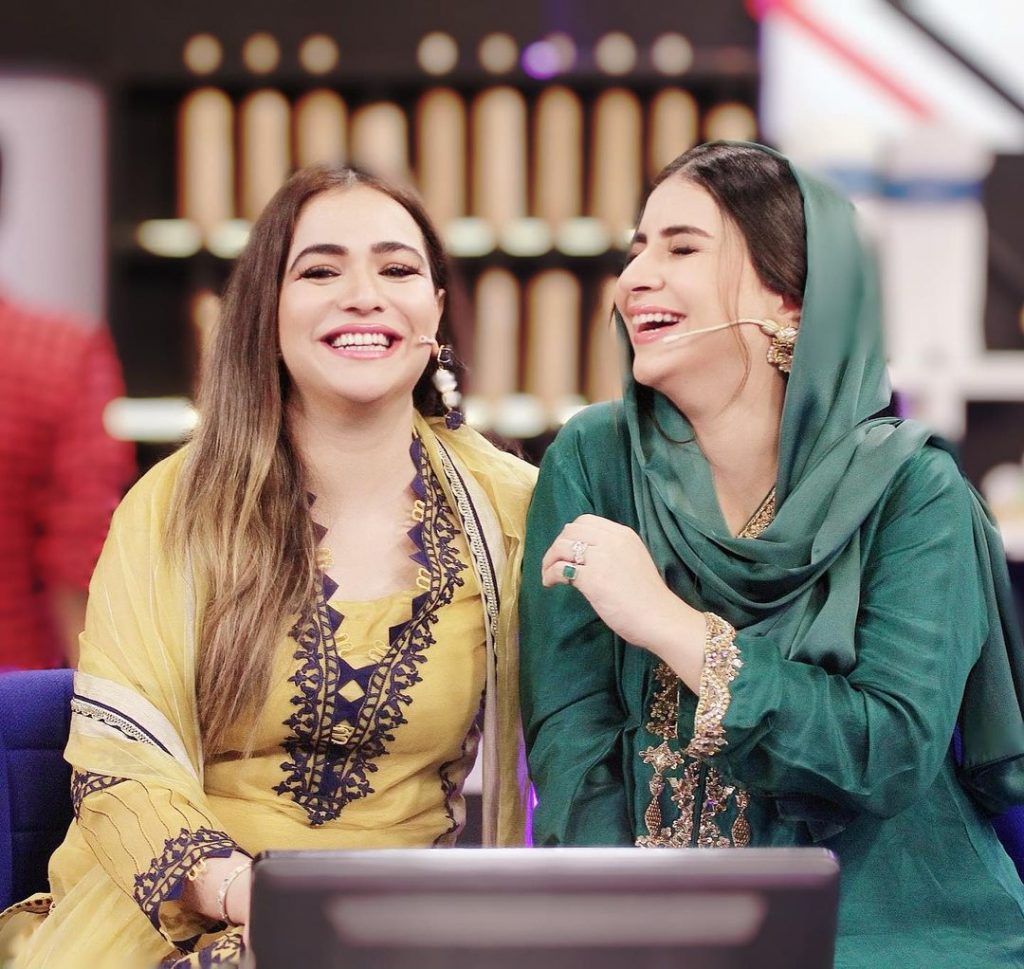 Humaima Malik And Dua Malik At The Set Of "Har Lamha Purjosh"