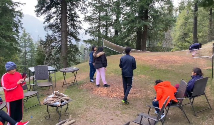 Javeria Saud Vacationing In Nathia Gali-Beautiful Video