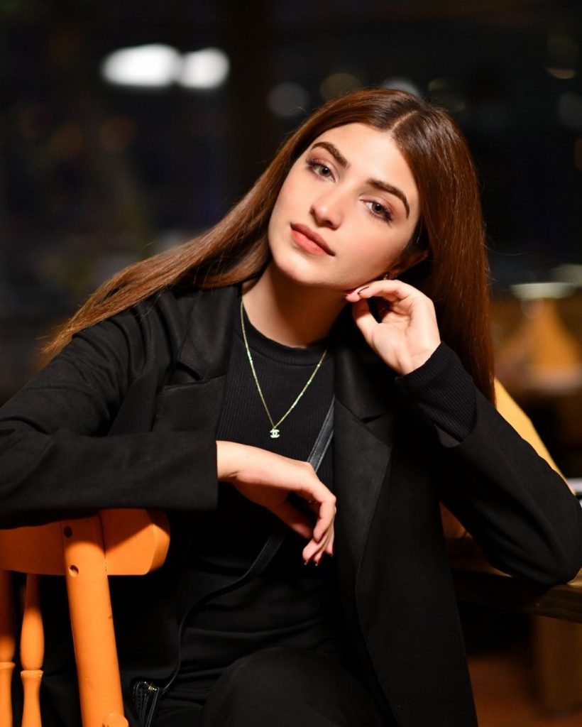 Kinza Hashmi Talks About Her Bond With Saboor, Minal And Aiman