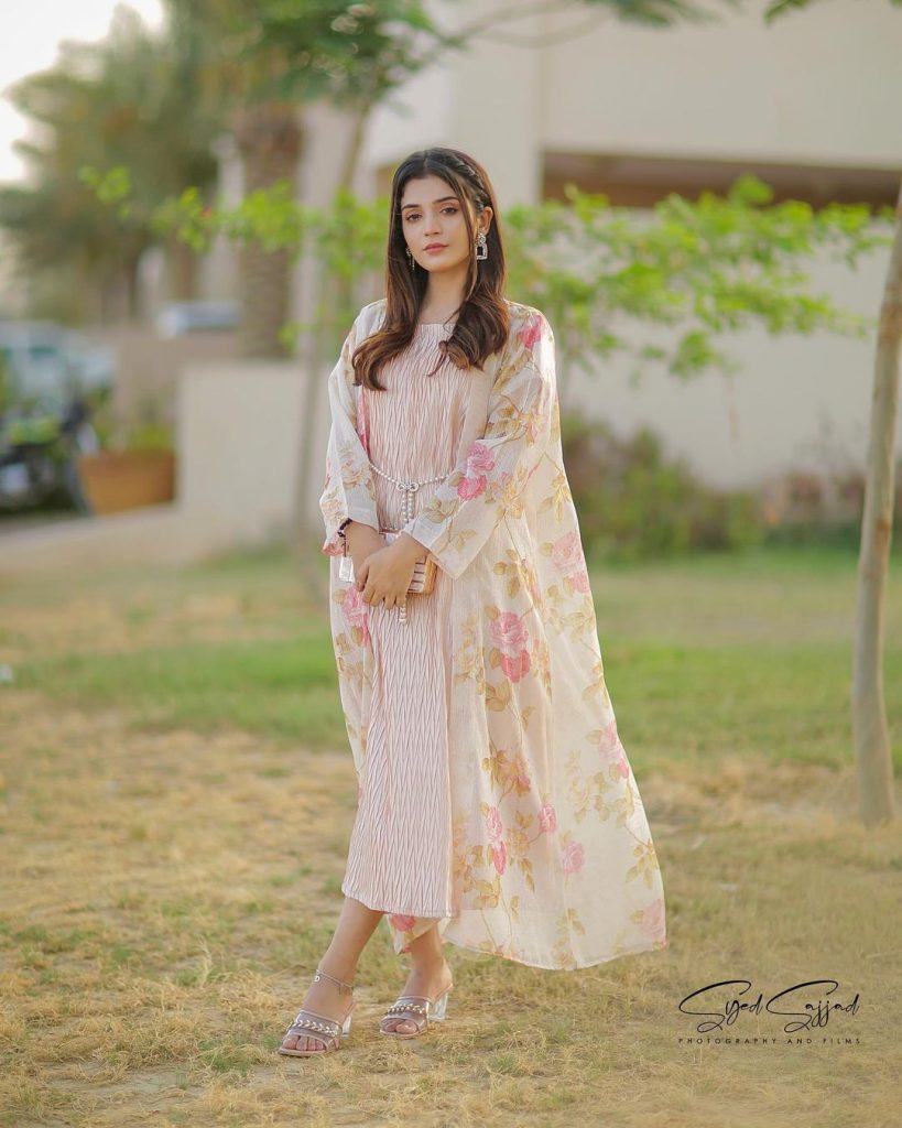 Latest Beautiful Pictures Of Actress Laiba Khan