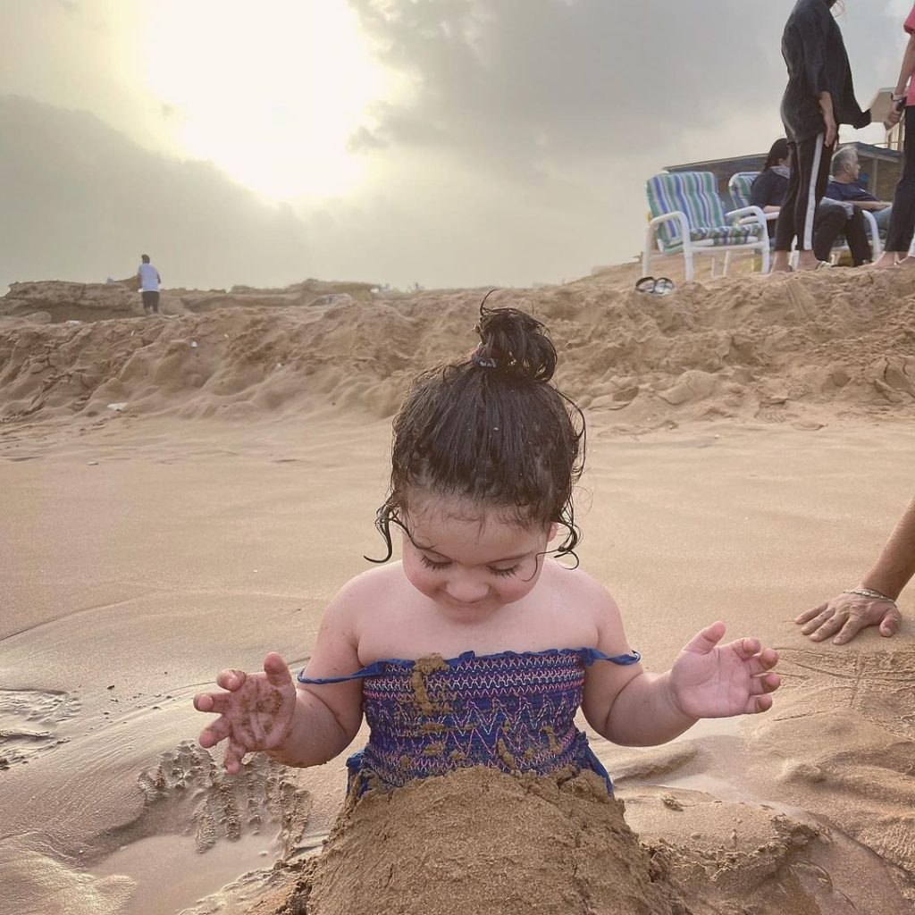 Muneeb Butt And Aiman Having A Great Time With Amal Muneeb At Beech