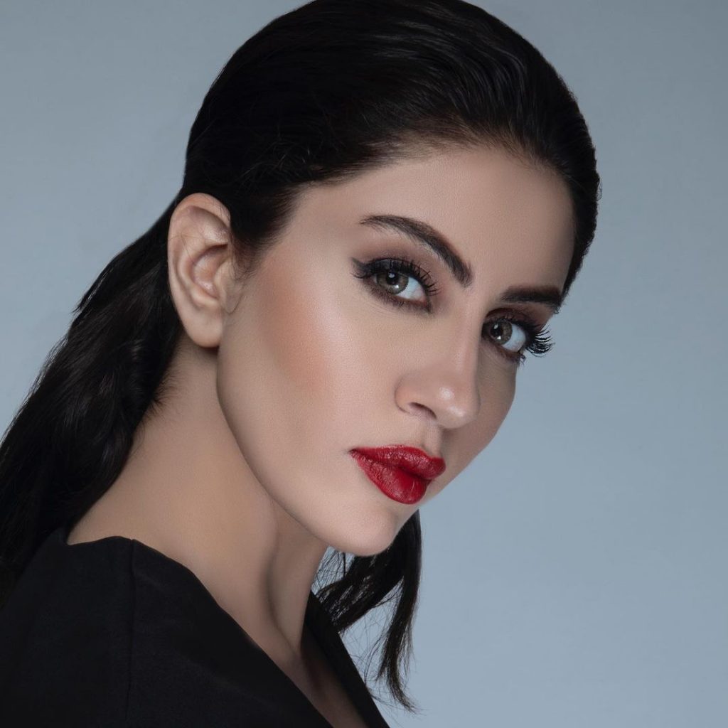 Sadia Faisal's Natural & Glowing Make-Up Look