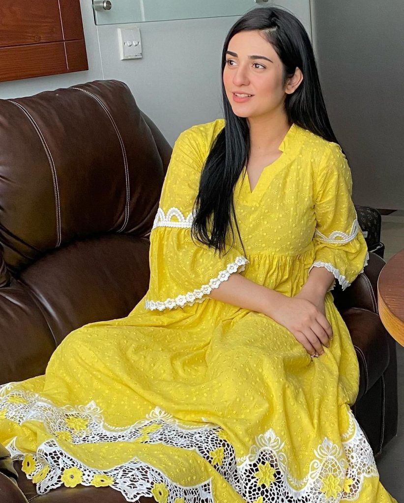 Mommy-To-Be Sarah Khan Glowing In Summer Outfits - Pictures