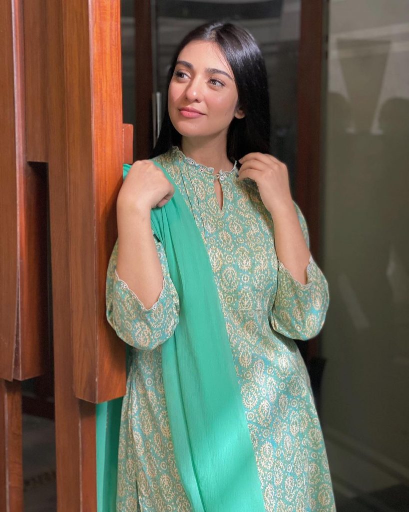 Mommy-To-Be Sarah Khan Glowing In Summer Outfits - Pictures