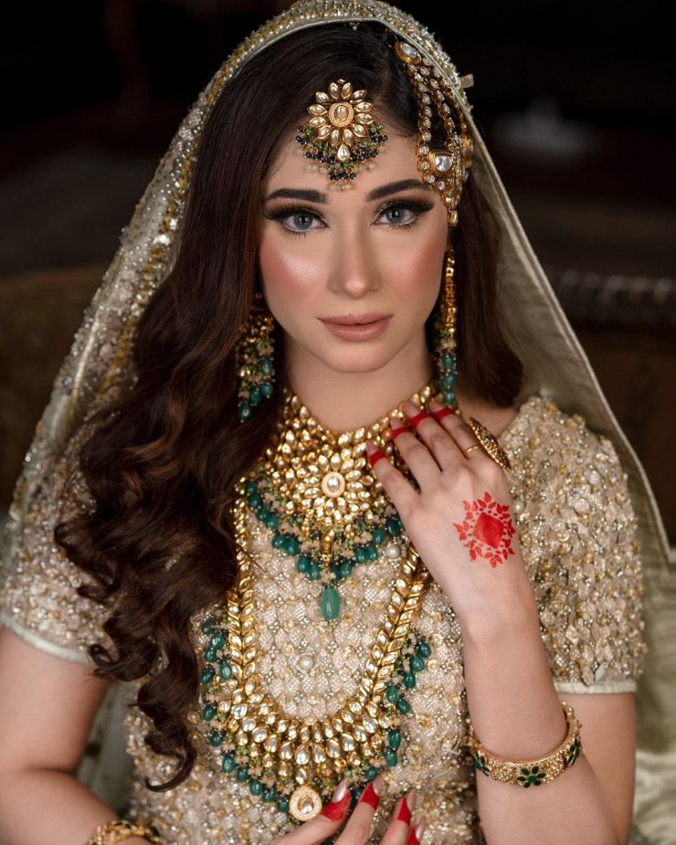 Shameen Khan Looking Radiant In Bridal Wear By Erum Khan Couture ...