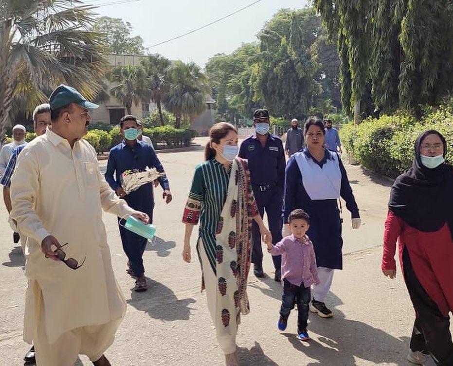 Sharmila Farooqi With Her Adorable Son - Pictures