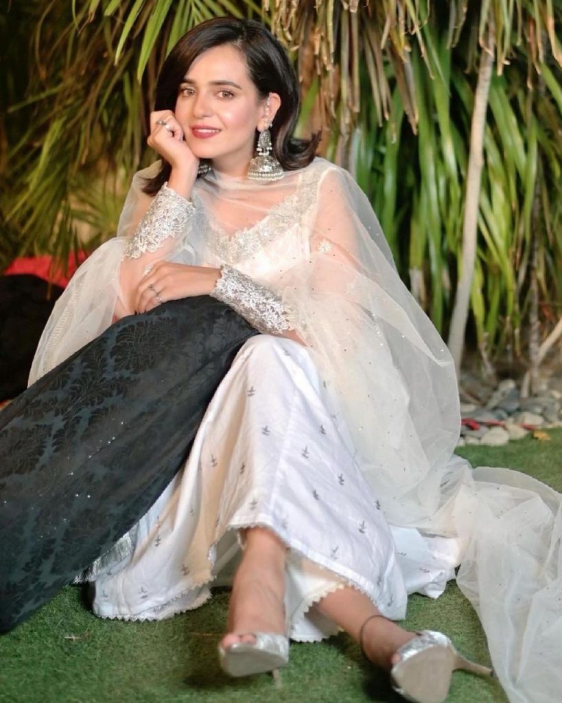 Sumbul Iqbal Perfectly Acing Festive Looks