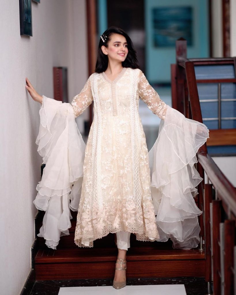 Sumbul Iqbal Perfectly Acing Festive Looks