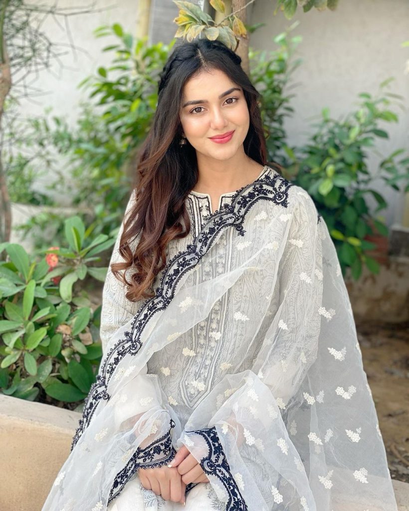 Latest Beautiful Clicks Of Syeda Tuba Aamir