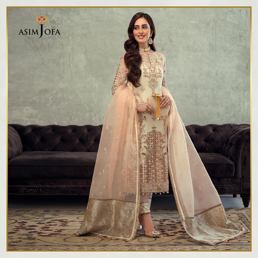 Asim Jofa's Latest Chiffon Collection Featuring Famous Pakistani Celebrities