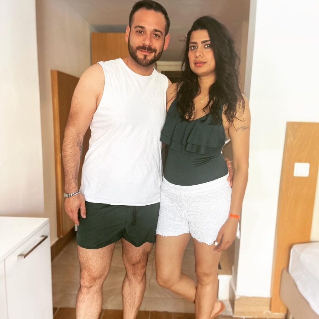 Fia Khan Pictures With Her Husband From Antalya