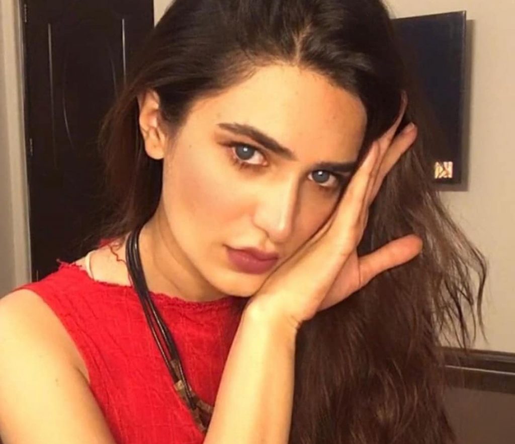 Young Model And Stylist Lara Mudhwal Passed Away